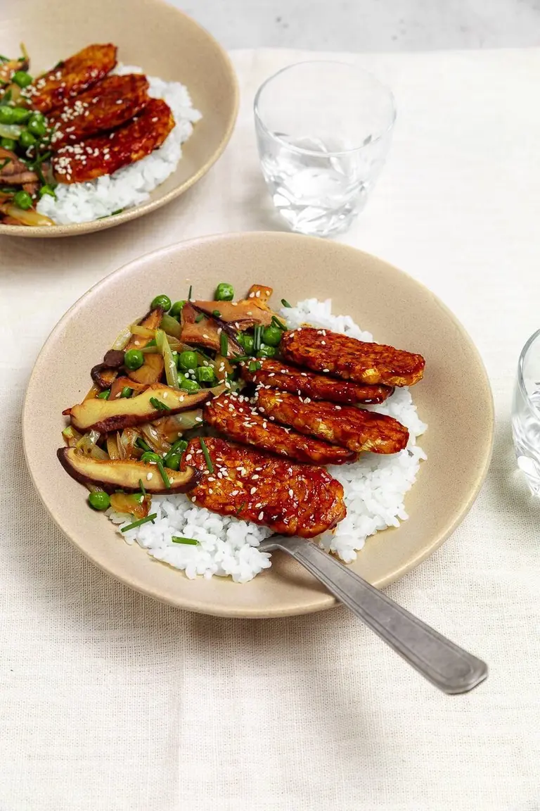 Tempeh laqué sauce barbecue