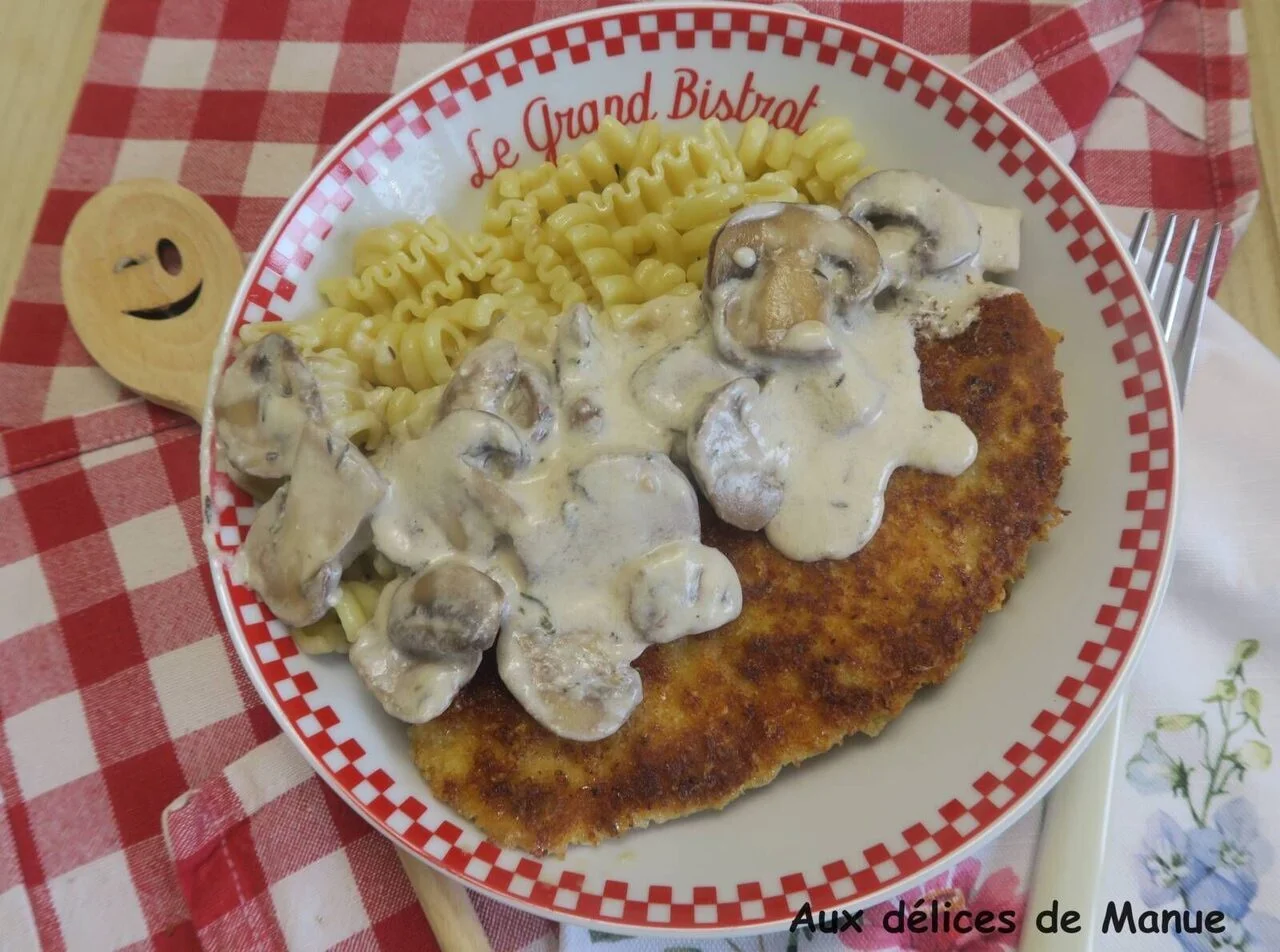 Poulet croustillant à la sauce champignons et parmesan