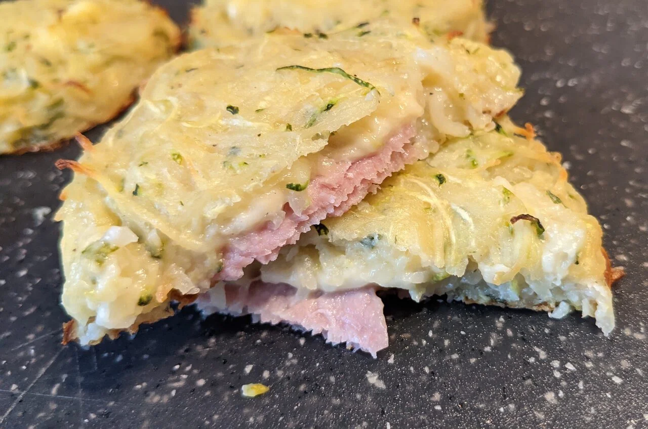 Galettes de courgettes au bacon gratinées