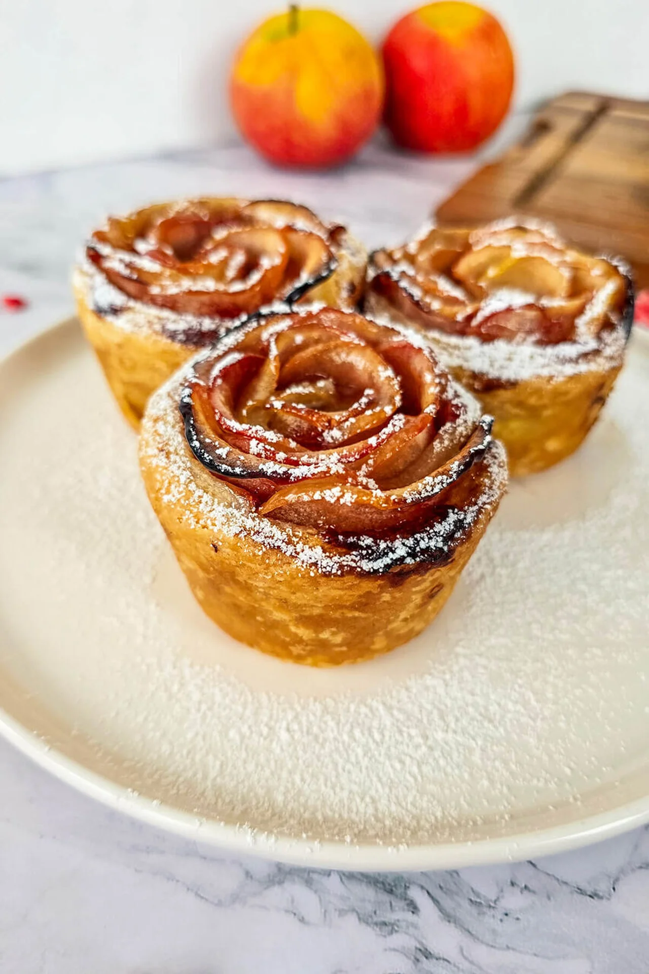 Roses feuilletées aux pommes