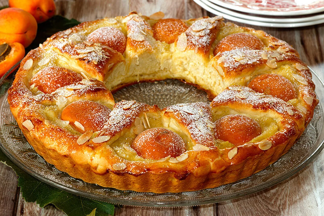 Tarte briochée aux abricots