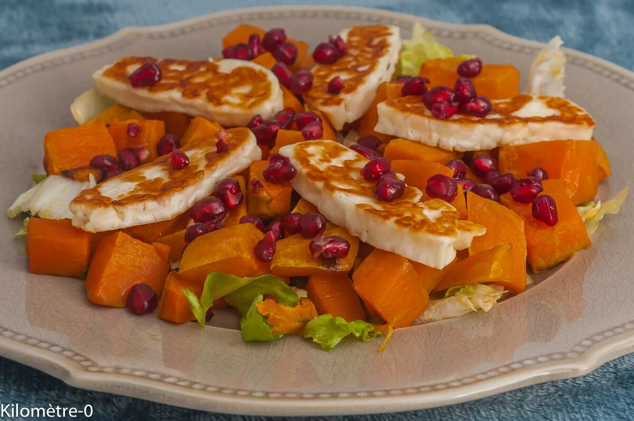 Patates douces, halloumi et grenade sur salade
