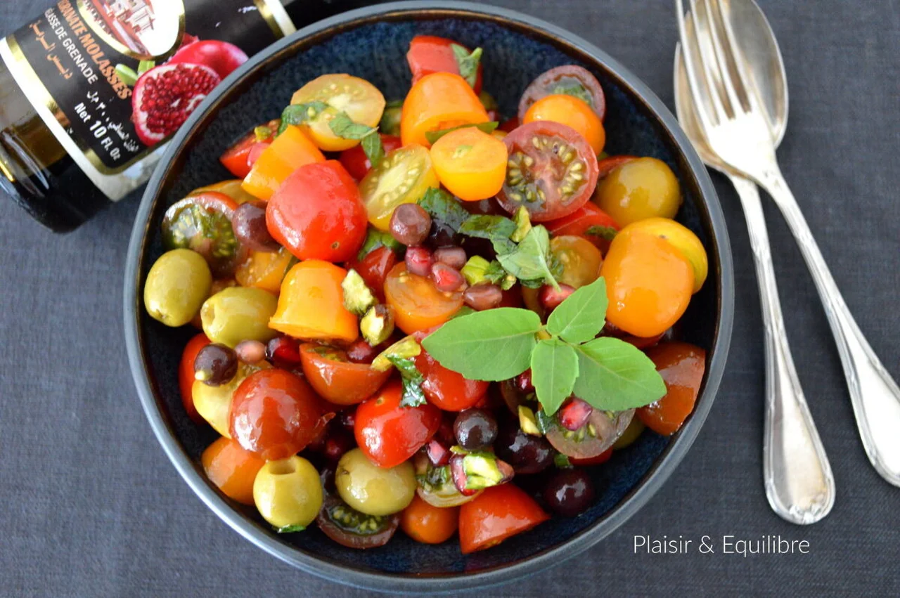 Salade de tomates cerises à la mélasse de grenade