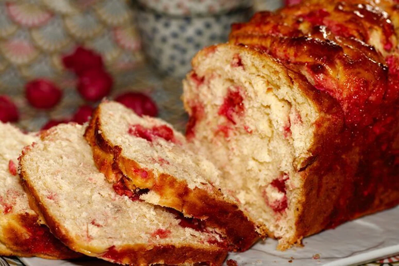 Brioche à effeuiller aux pralines roses