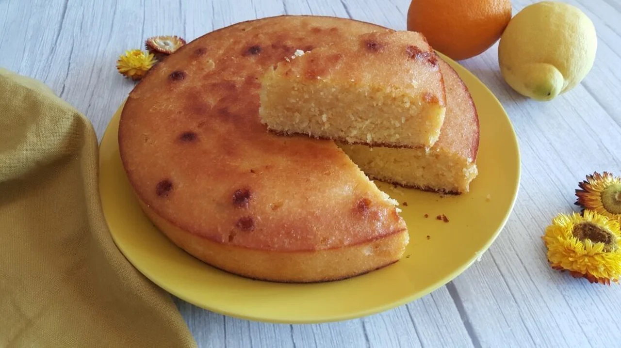 Cake à la semoule, noix de coco et oranges