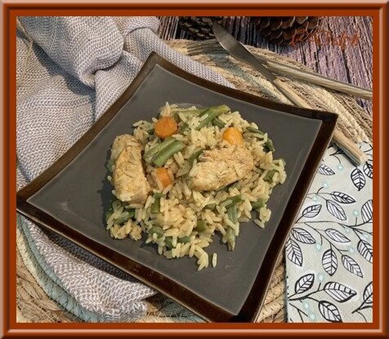 Aiguillettes de poulet au paprika, riz et légumes