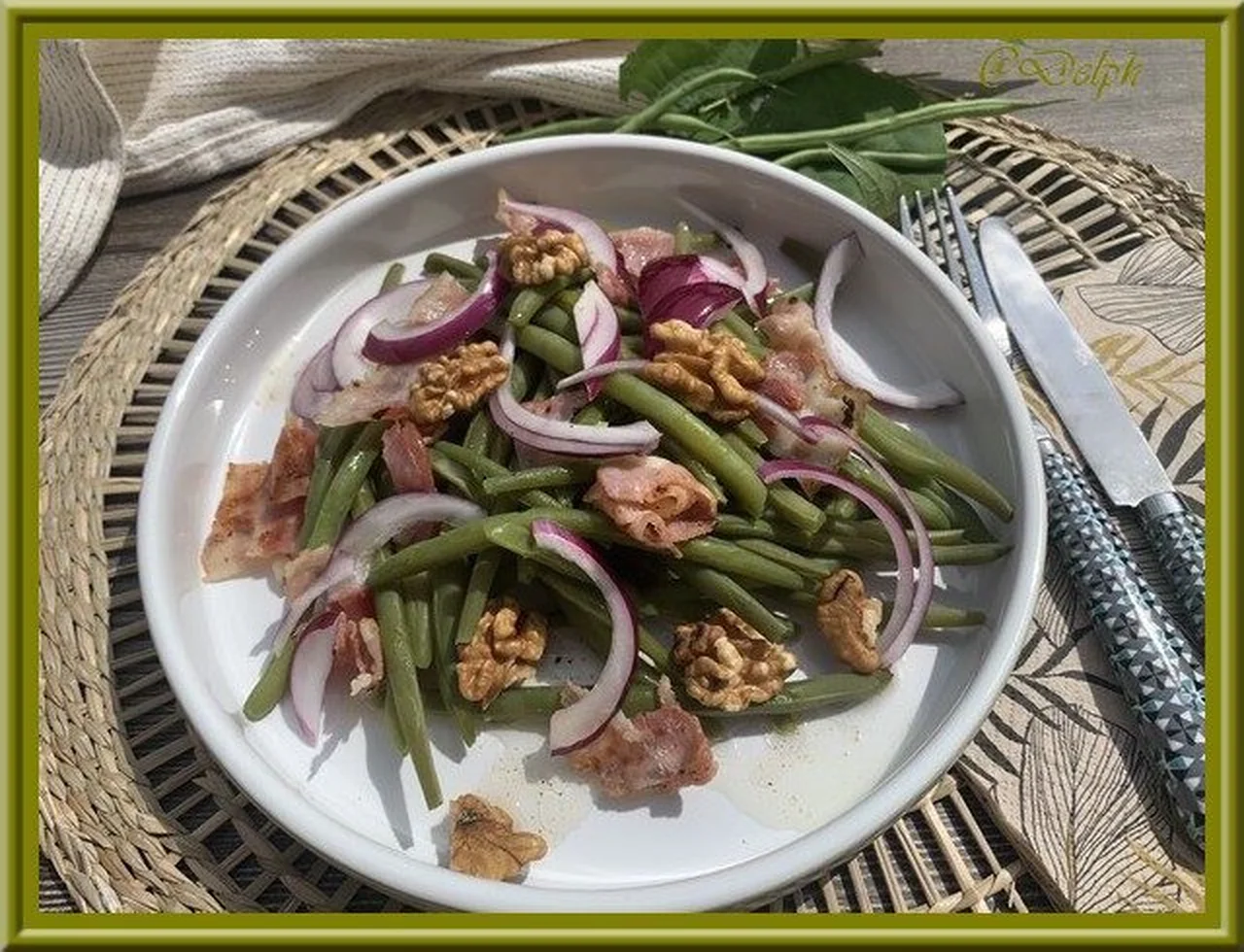 Haricots verts au lard grillé et aux noix