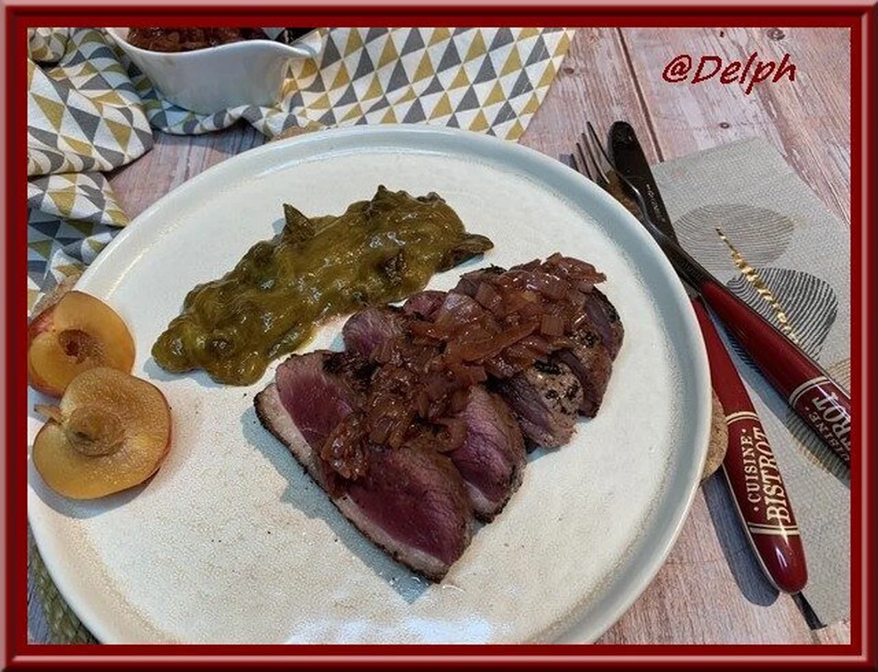 Magret de canard sauce aux prunes