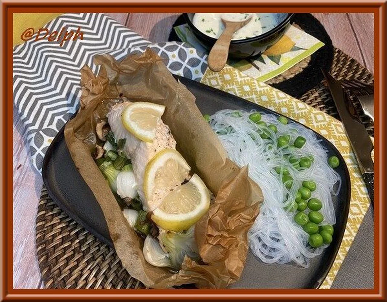 Papillotes de saumon aux champignons et oignons tiges