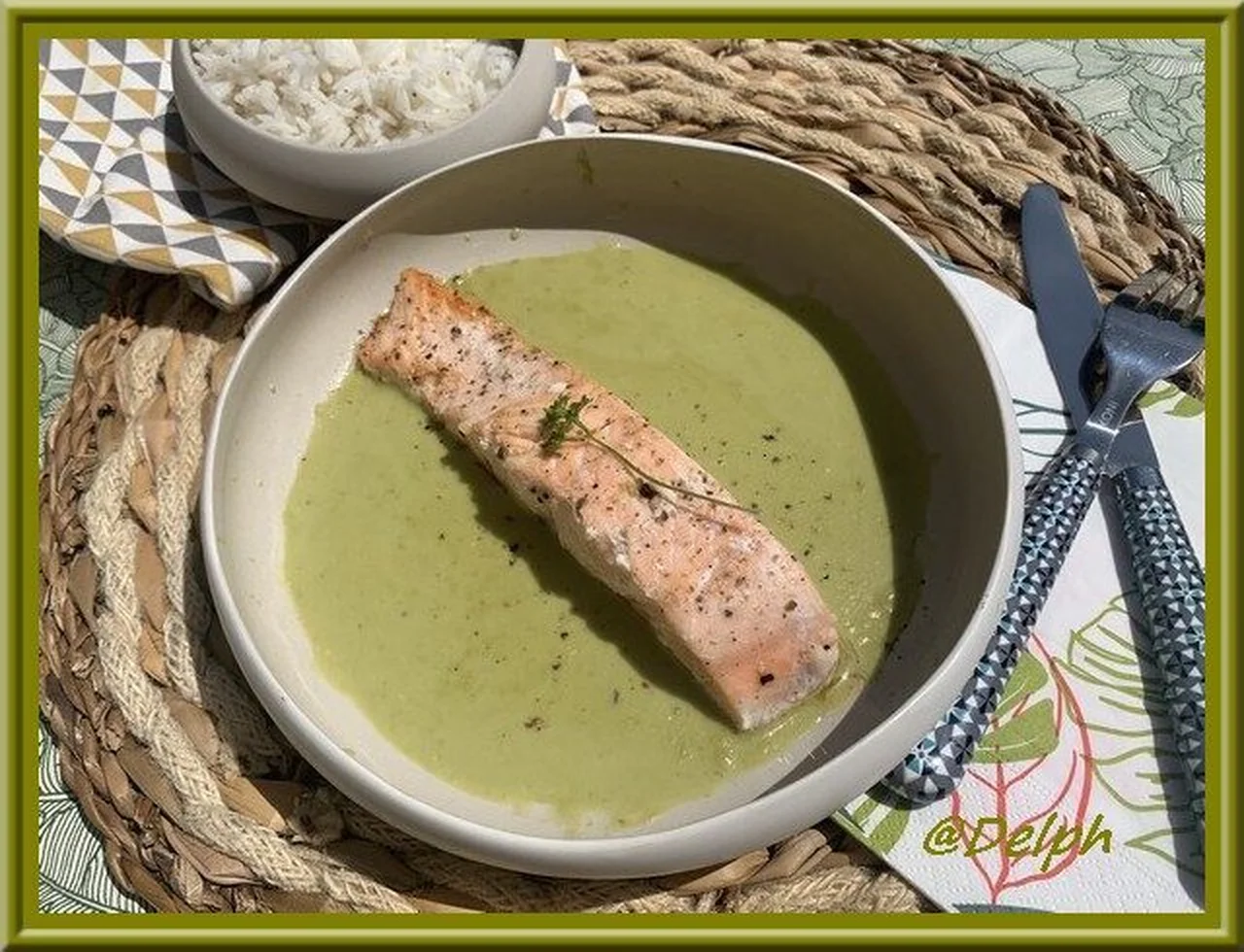Pavé de saumon à la crème de cosses de petits pois