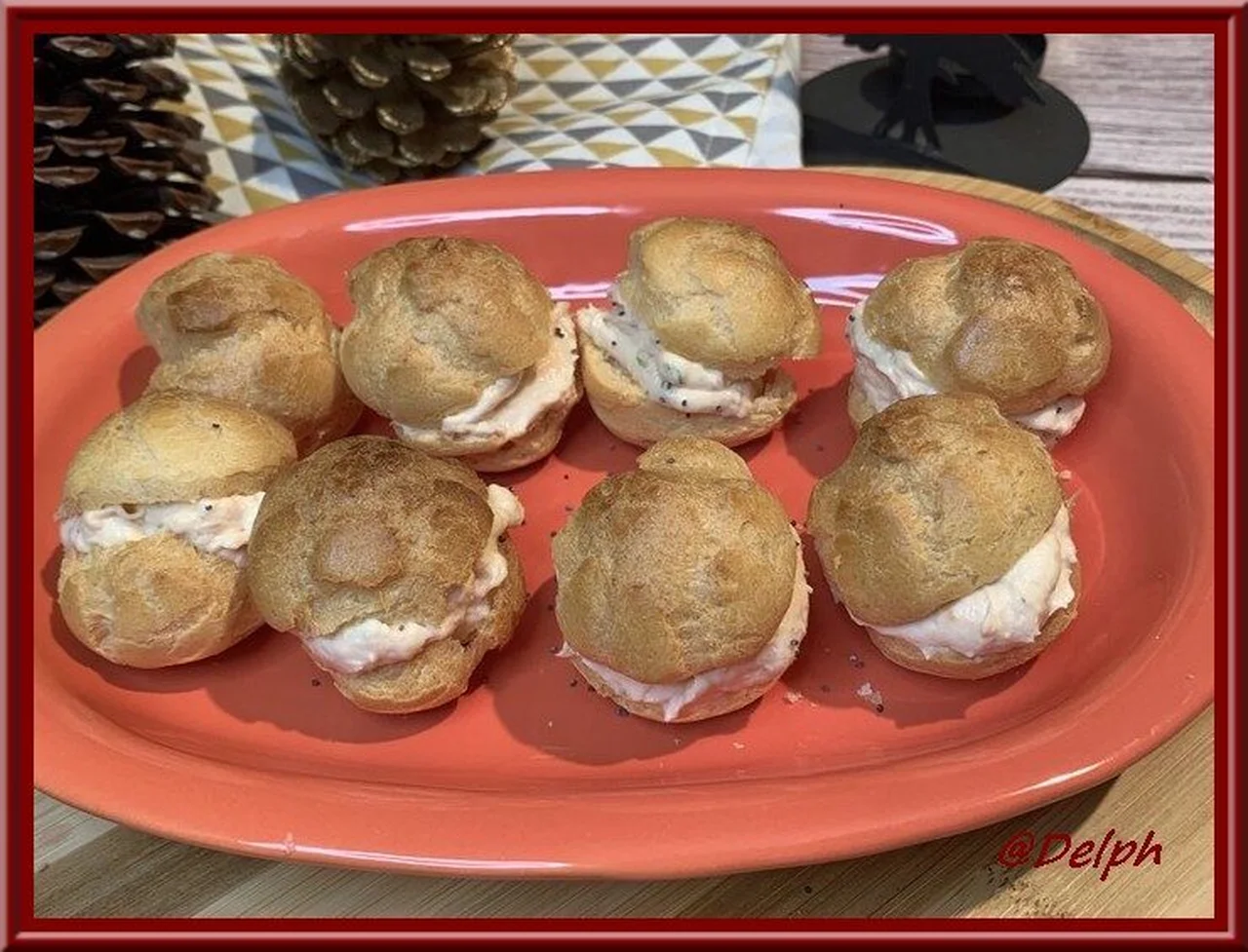 Petits choux au saumon fumé