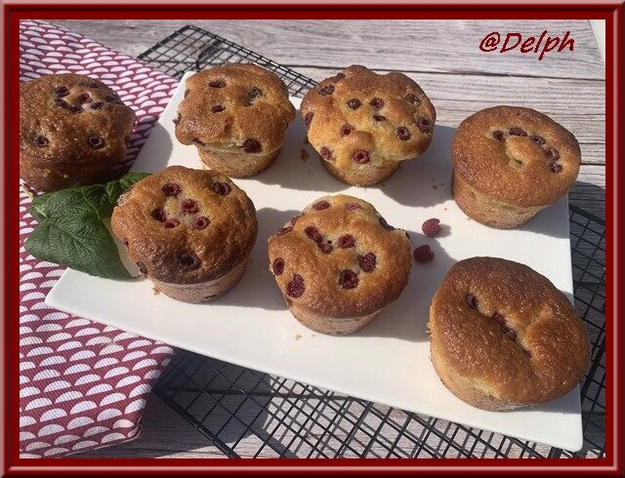 Petits gâteaux au yaourt et framboises