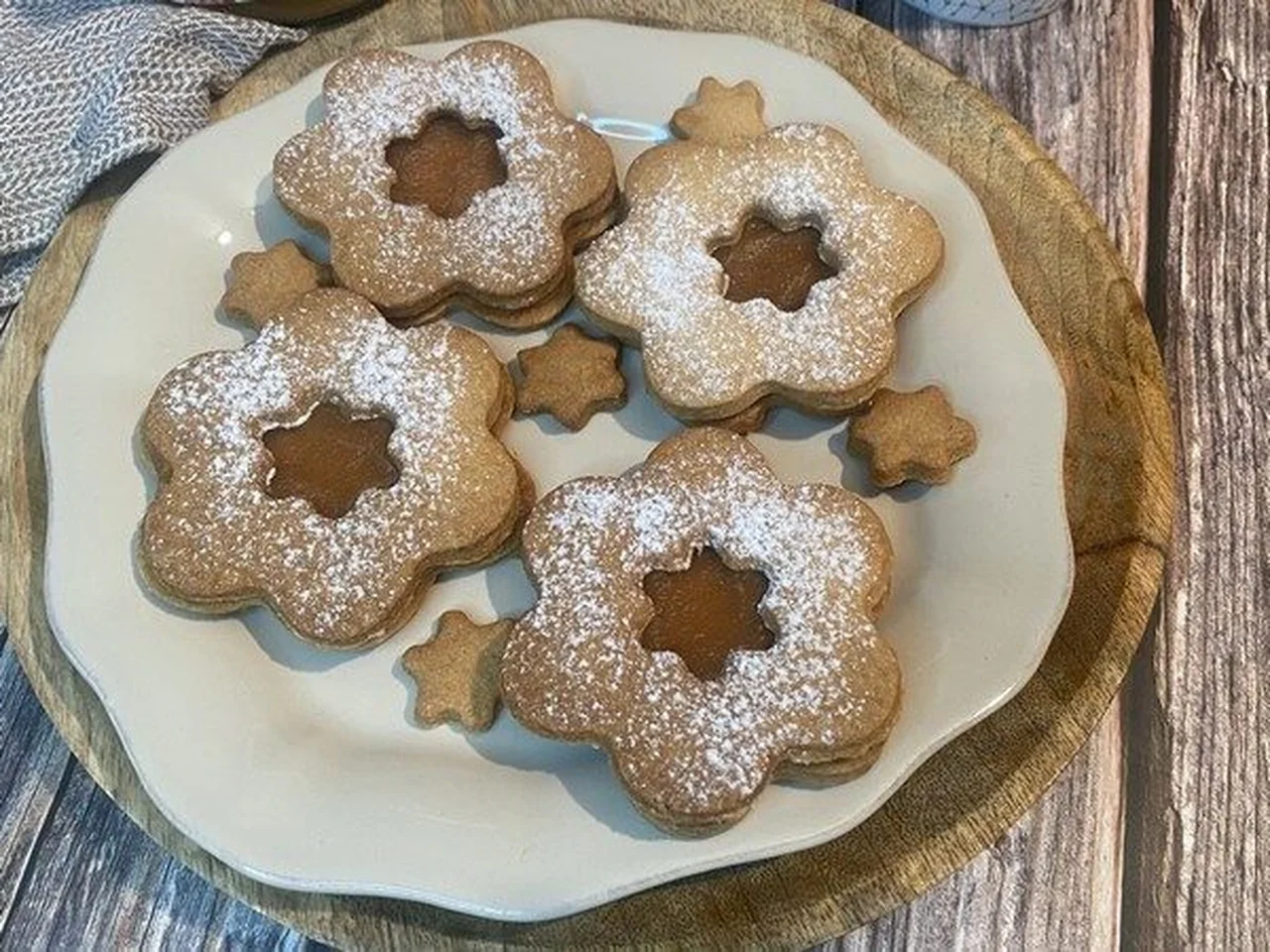 Petits sablés fourrés à la pâte à tartiner