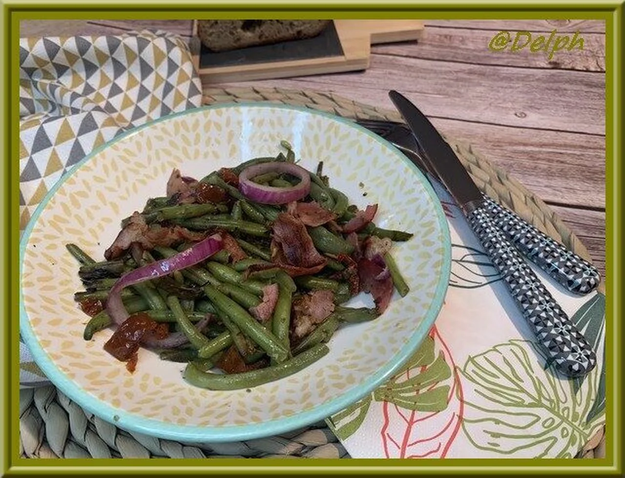 Poêlée de haricots verts et chips de bacon