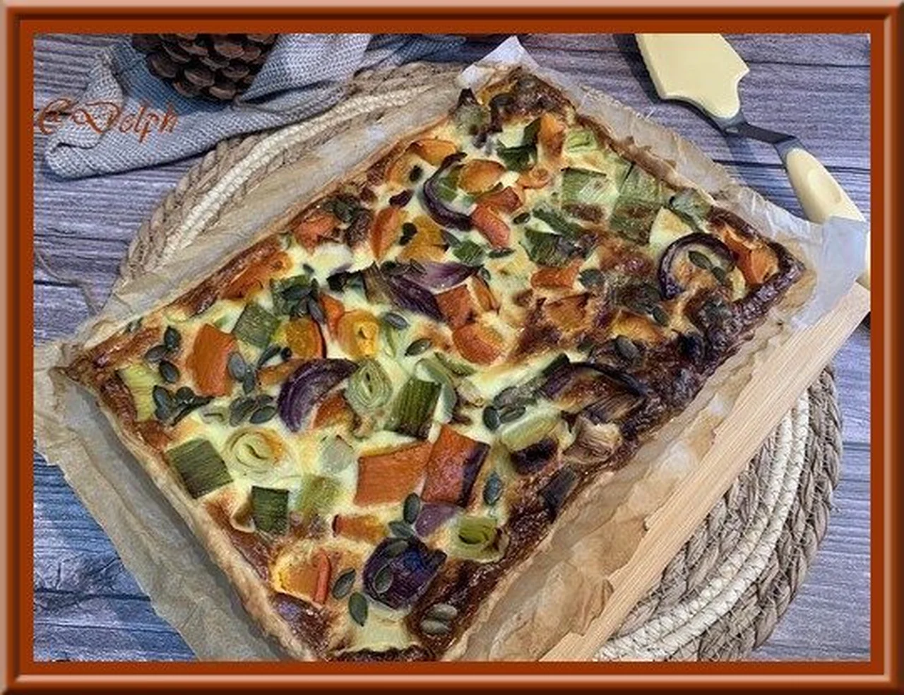 Tarte à la courge, poireaux et oignon rouge