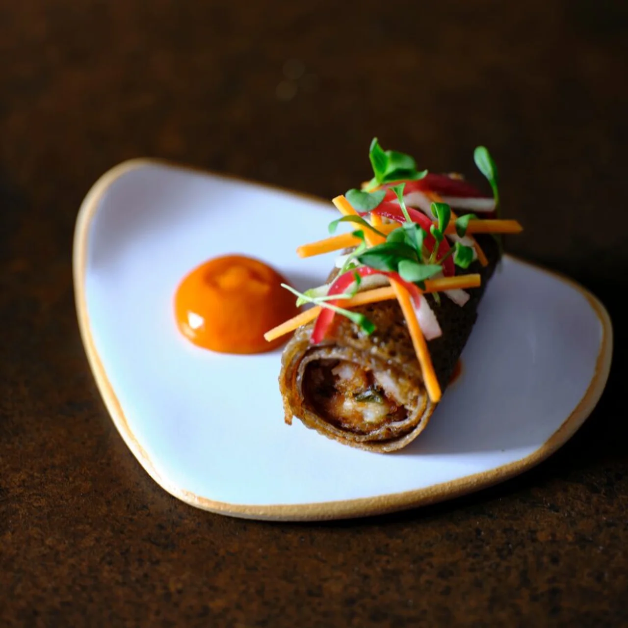 Galette saucisse et sauce sriracha