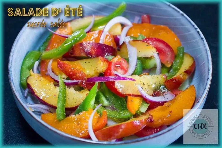 Salade d'été sucrée salée