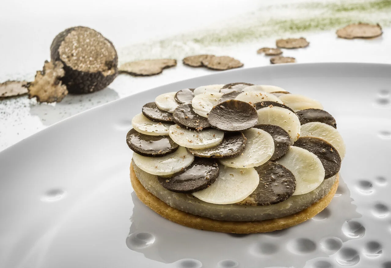 Tarte fine d'artichaut au parmesan et à la truffe