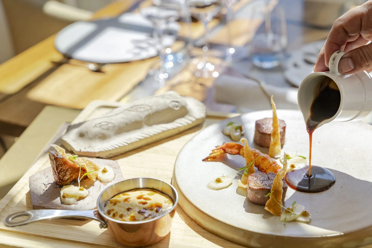 Agneau de lait, asperge blanche et sabayon café