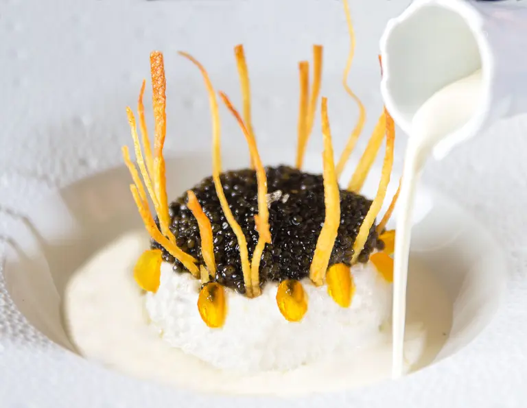 Caviar sur île flottante