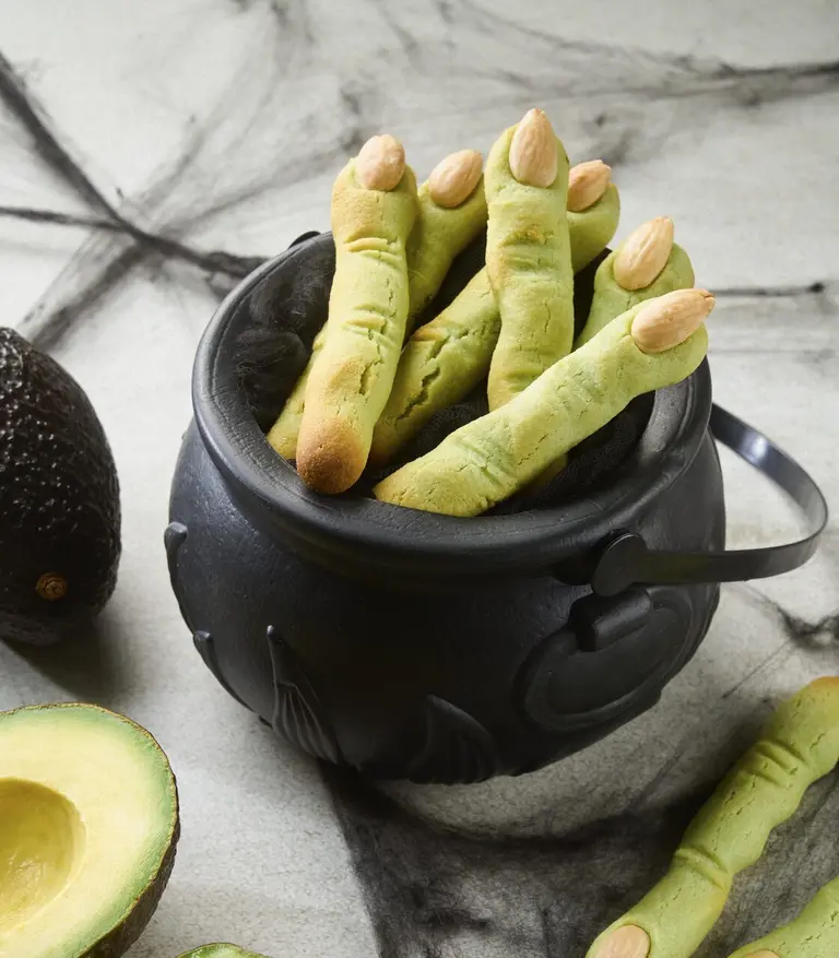Doigts de sorcière à l'avocat