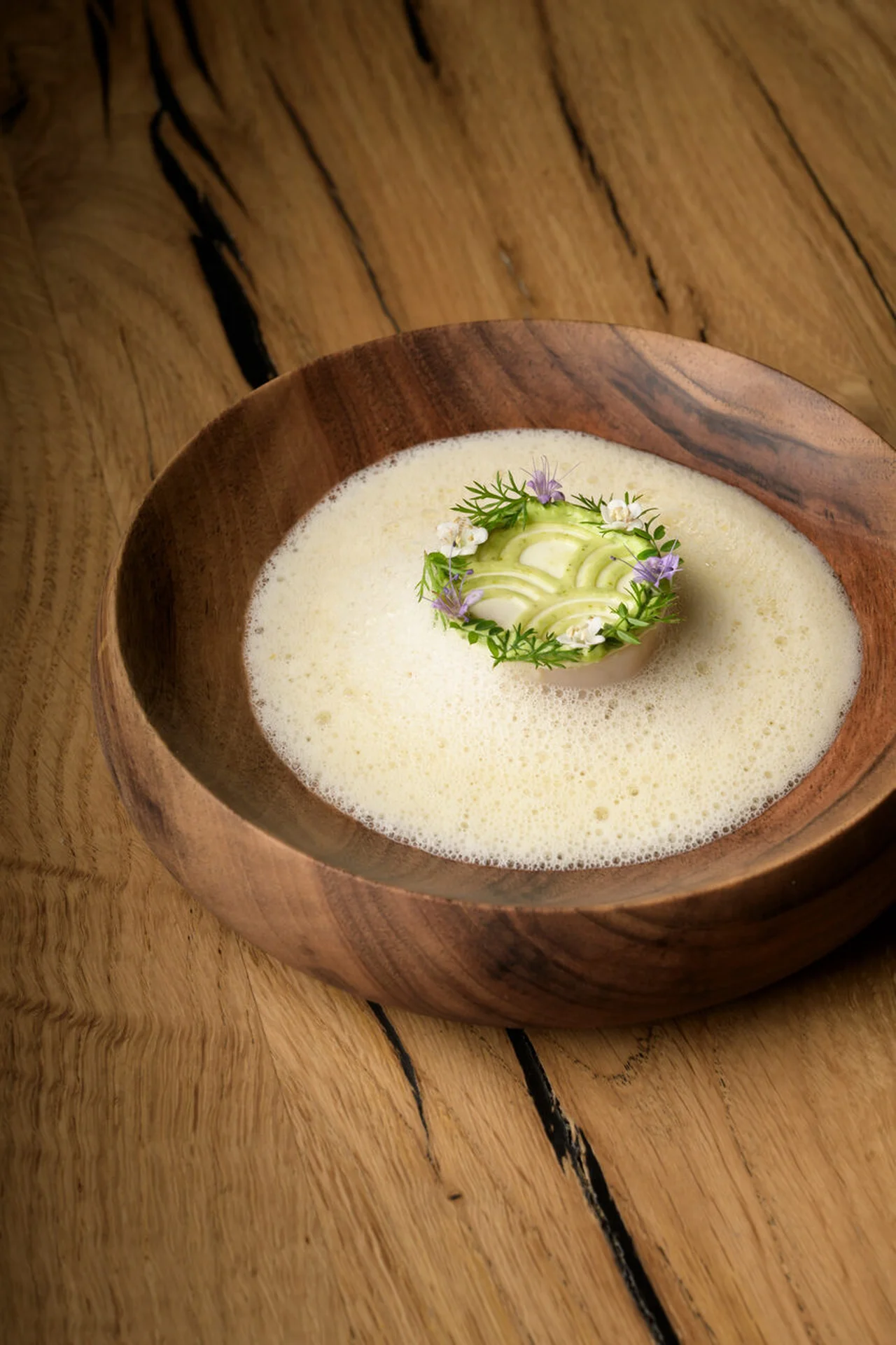 Silure de Loire confit, fondu de poireaux, beurre blanc