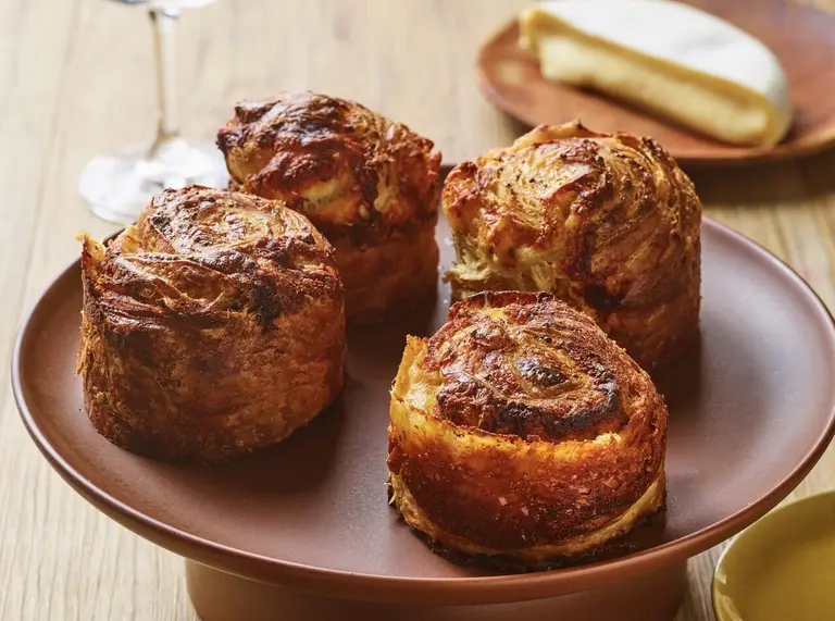 Brioche feuilletée, Reblochon et moutarde