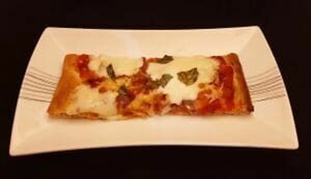 Pinsa maison mozzarella et jambon de Parme