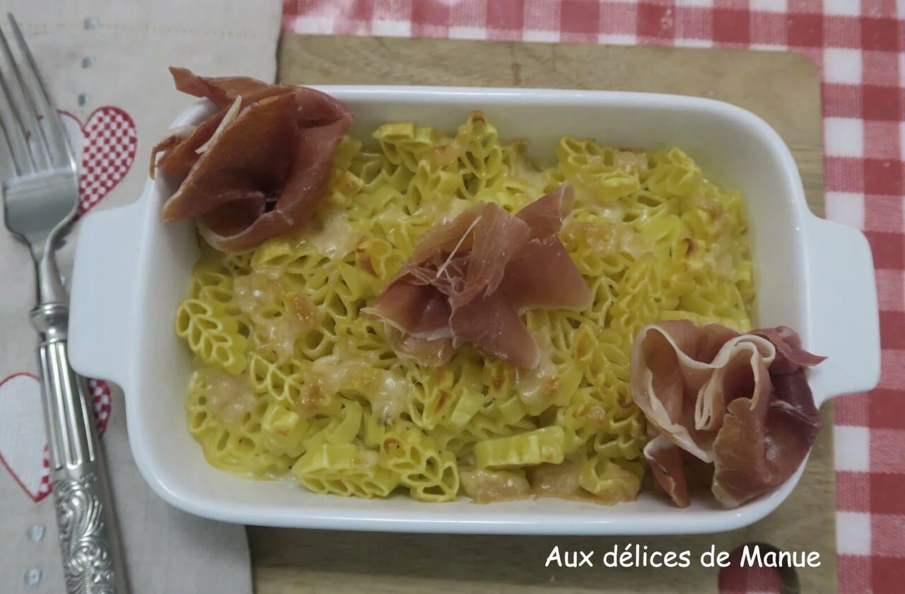 Pâtes à la crème et cancoillotte gratinées au parmesan
