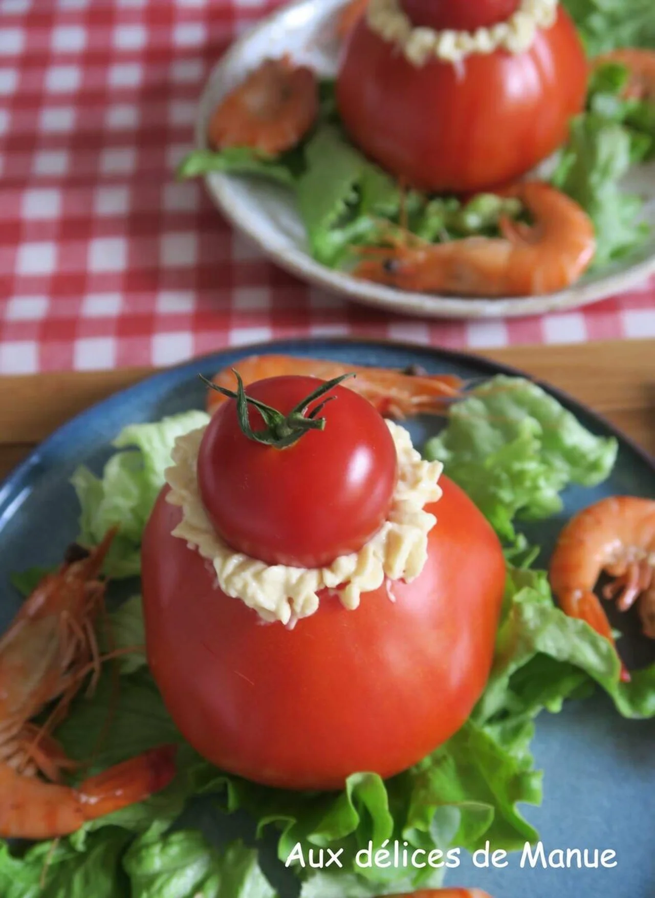 Religieuse de tomates aux crevettes et avocat