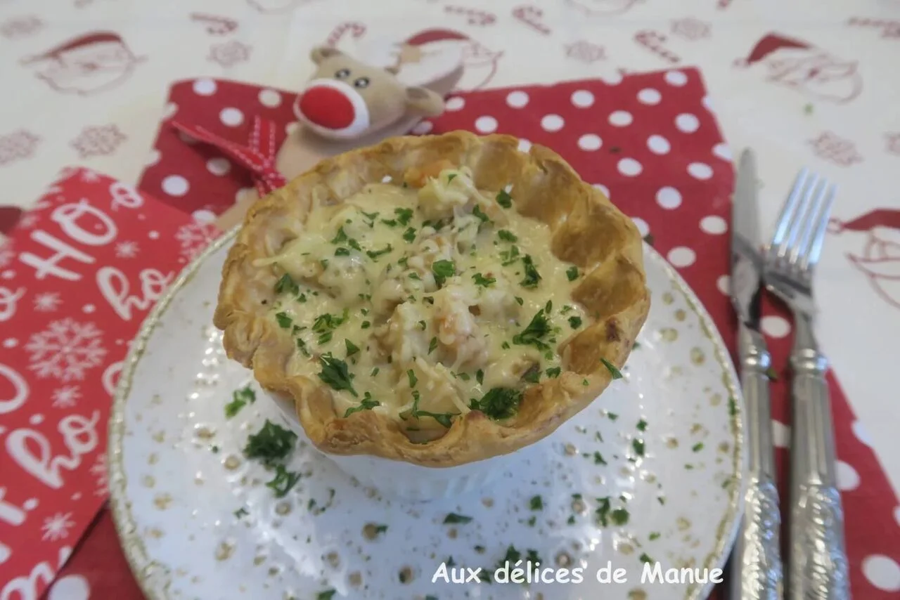 Tartelette feuilletée noix de saint-jacques et fruits de mer