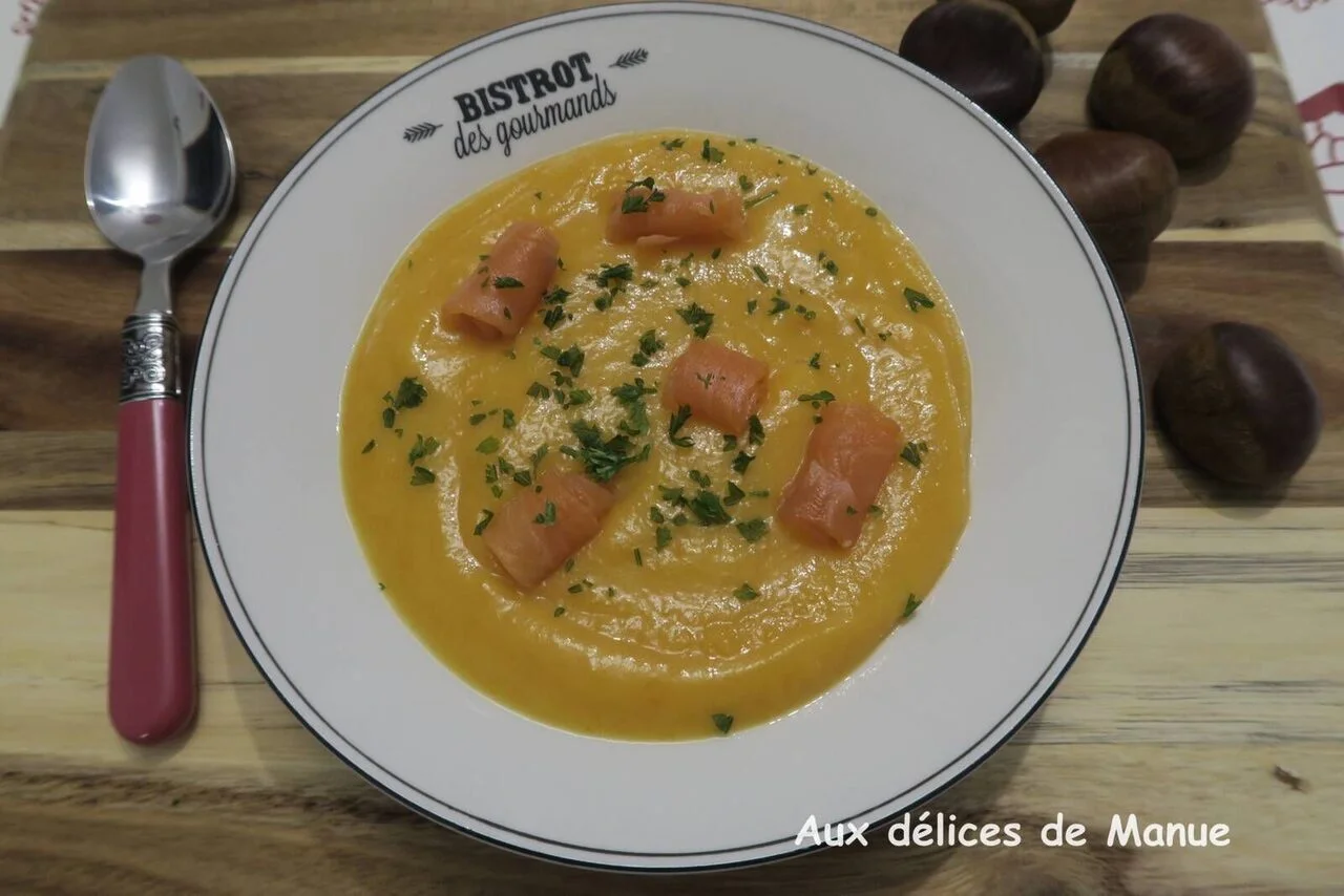 Velouté pommes de terre et carottes à la truite fumée
