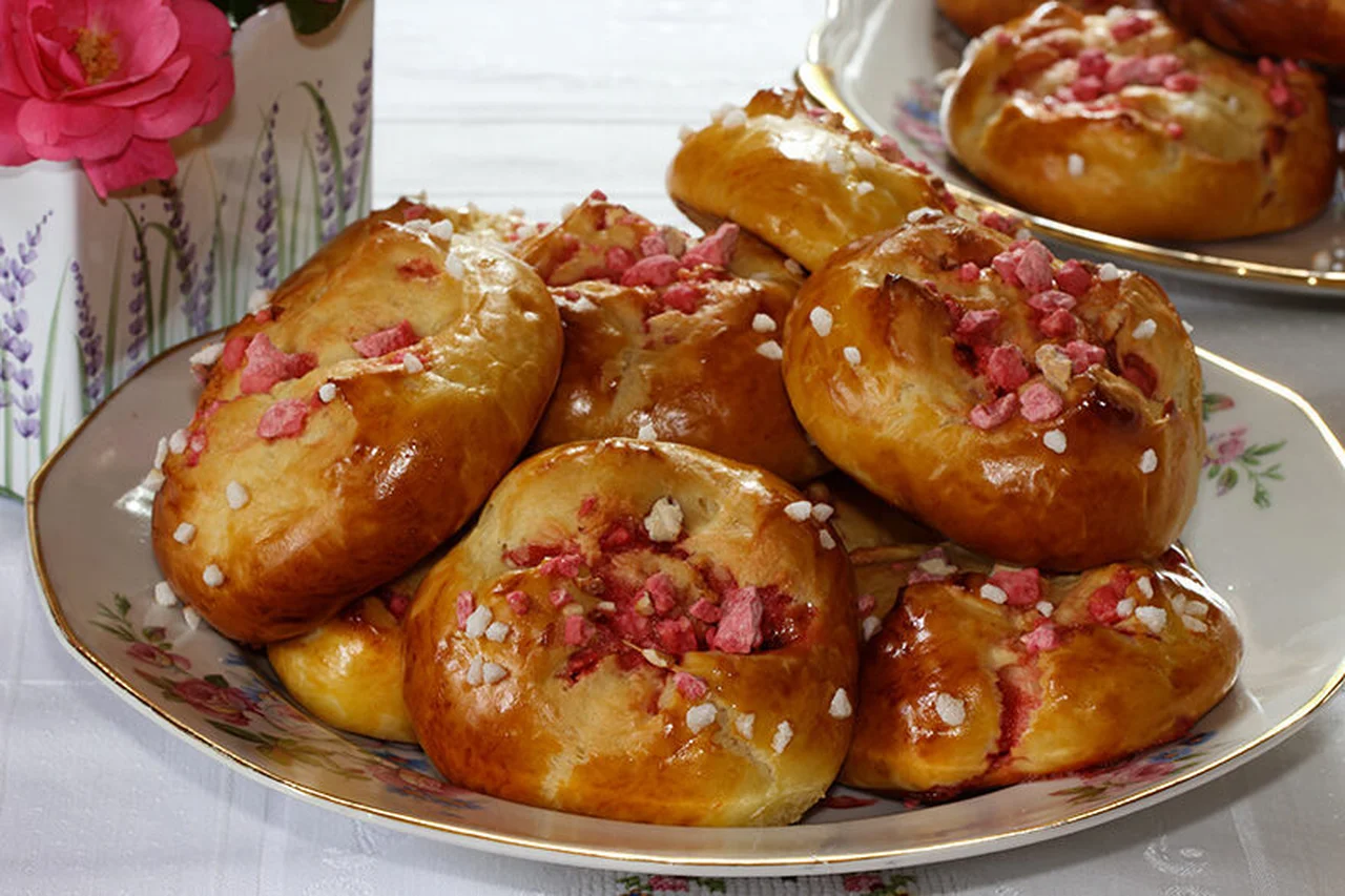 Brioche aux pralines roses