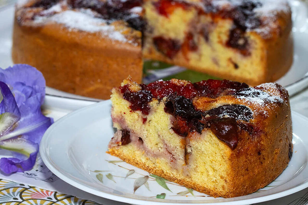 Gâteau aux prunes bleues et mascarpone