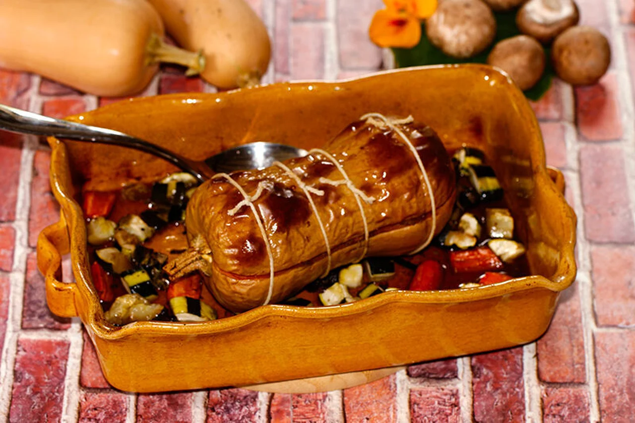 Rôti de butternut farci aux champignons et châtaignes