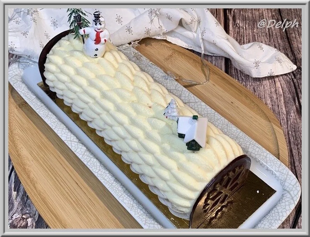 Bûche à la poire et insert au chocolat