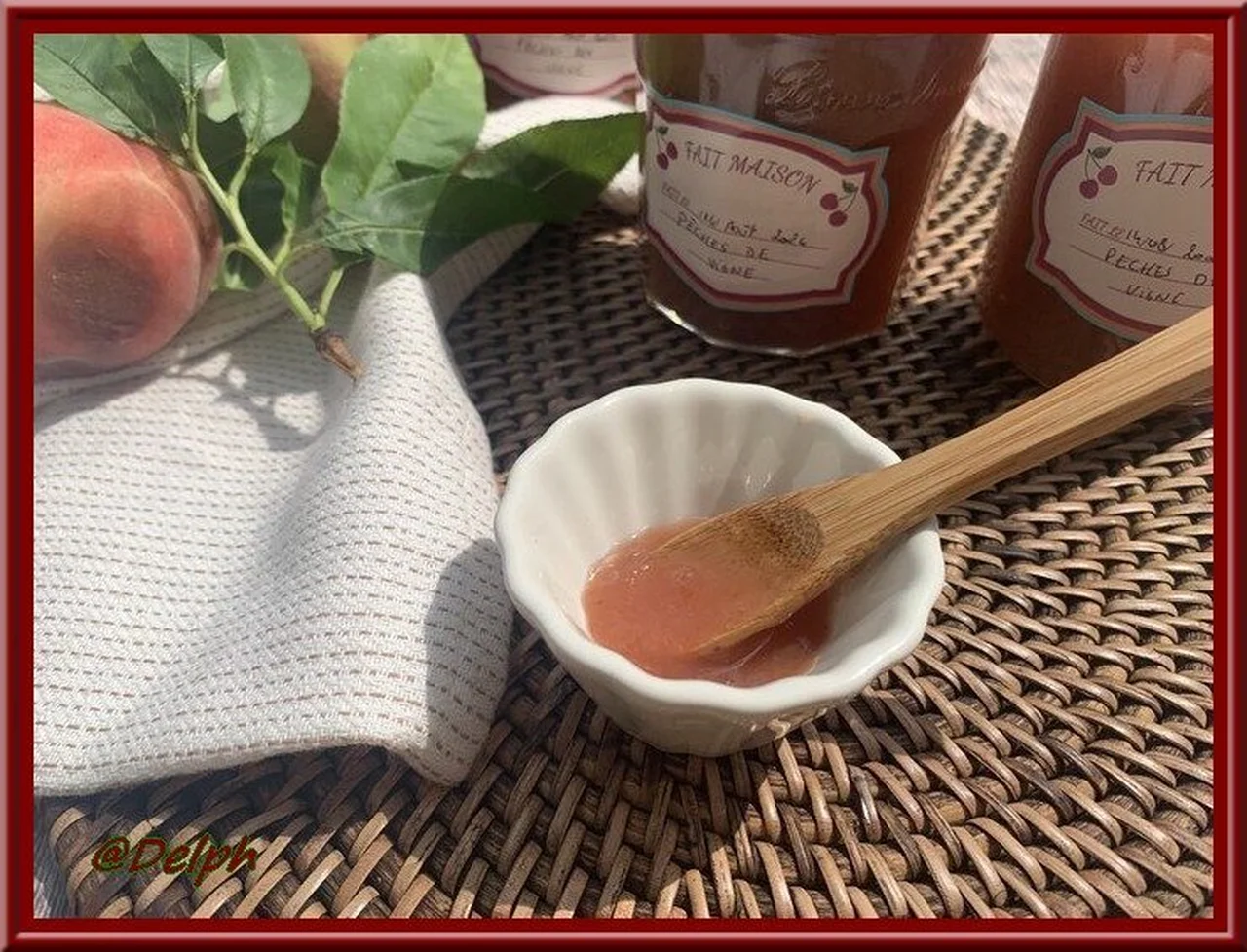 Confiture de pêches de vigne
