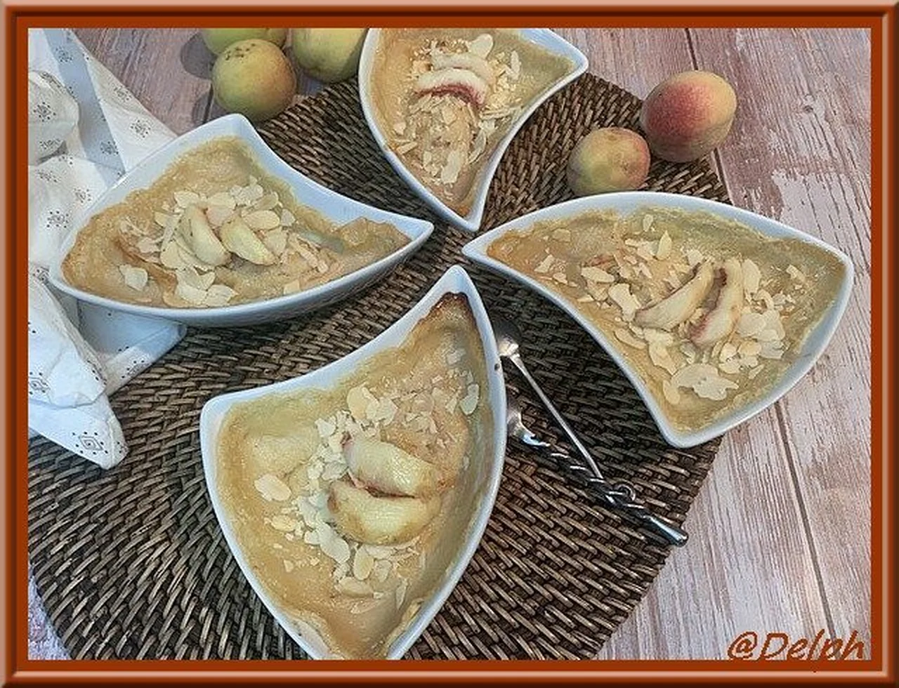 Flans de pêches de vigne aux amandes