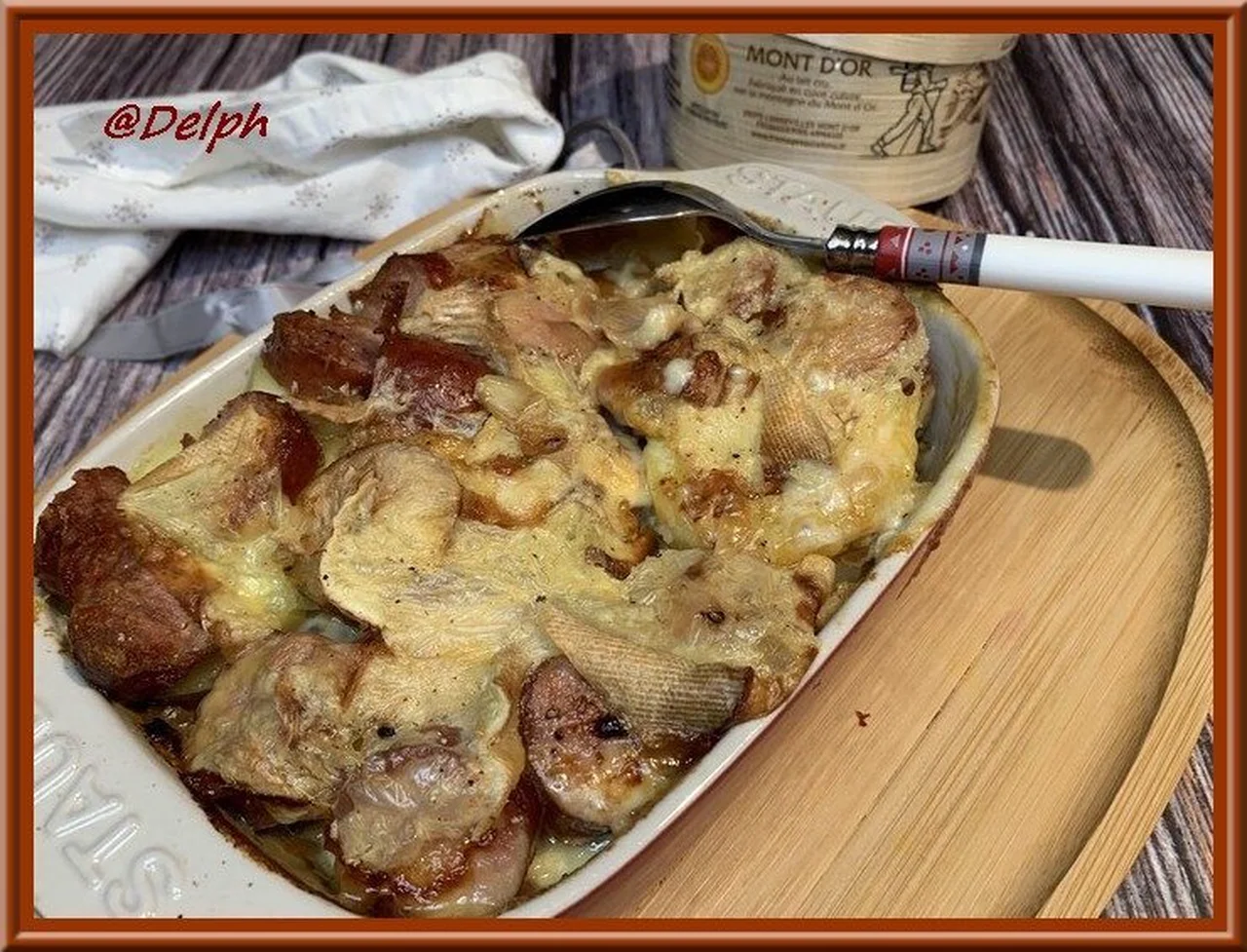 Gratin de pommes de terre et saucisses au Mont d'or