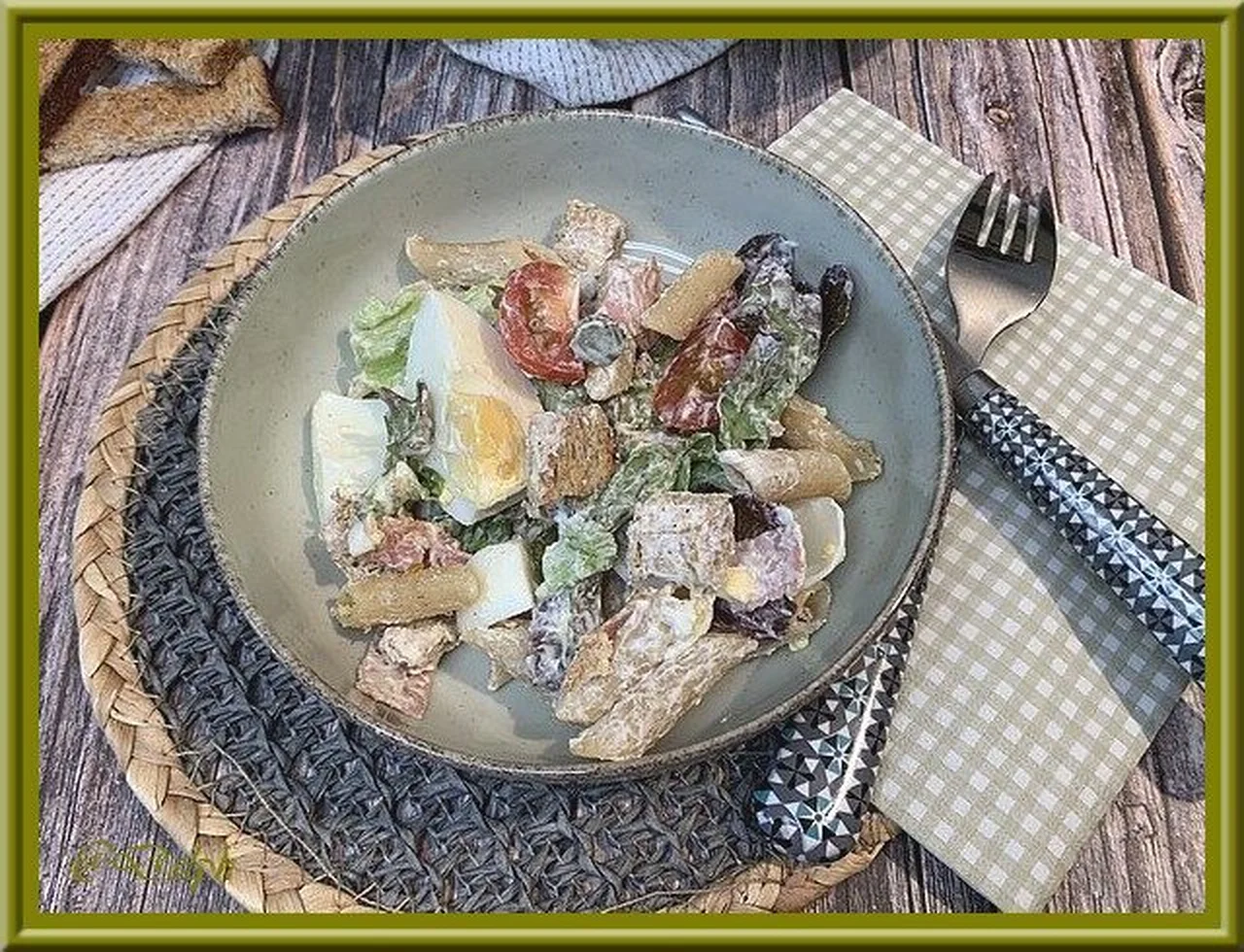 Salade de pâtes bacon et crudités