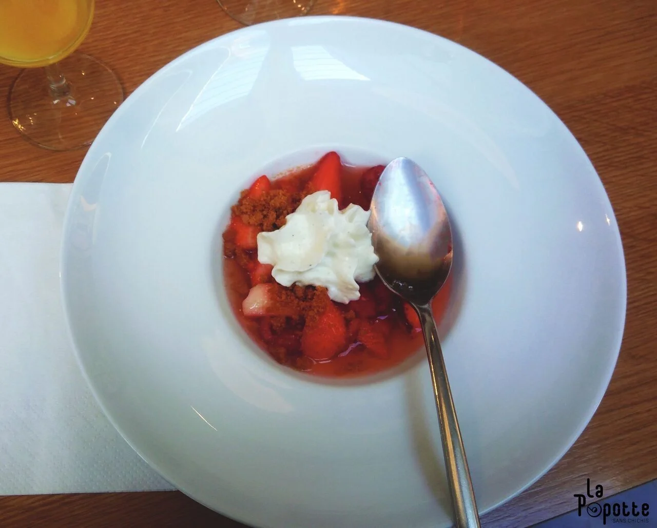 Soupe de fraise et framboise à la cardamome