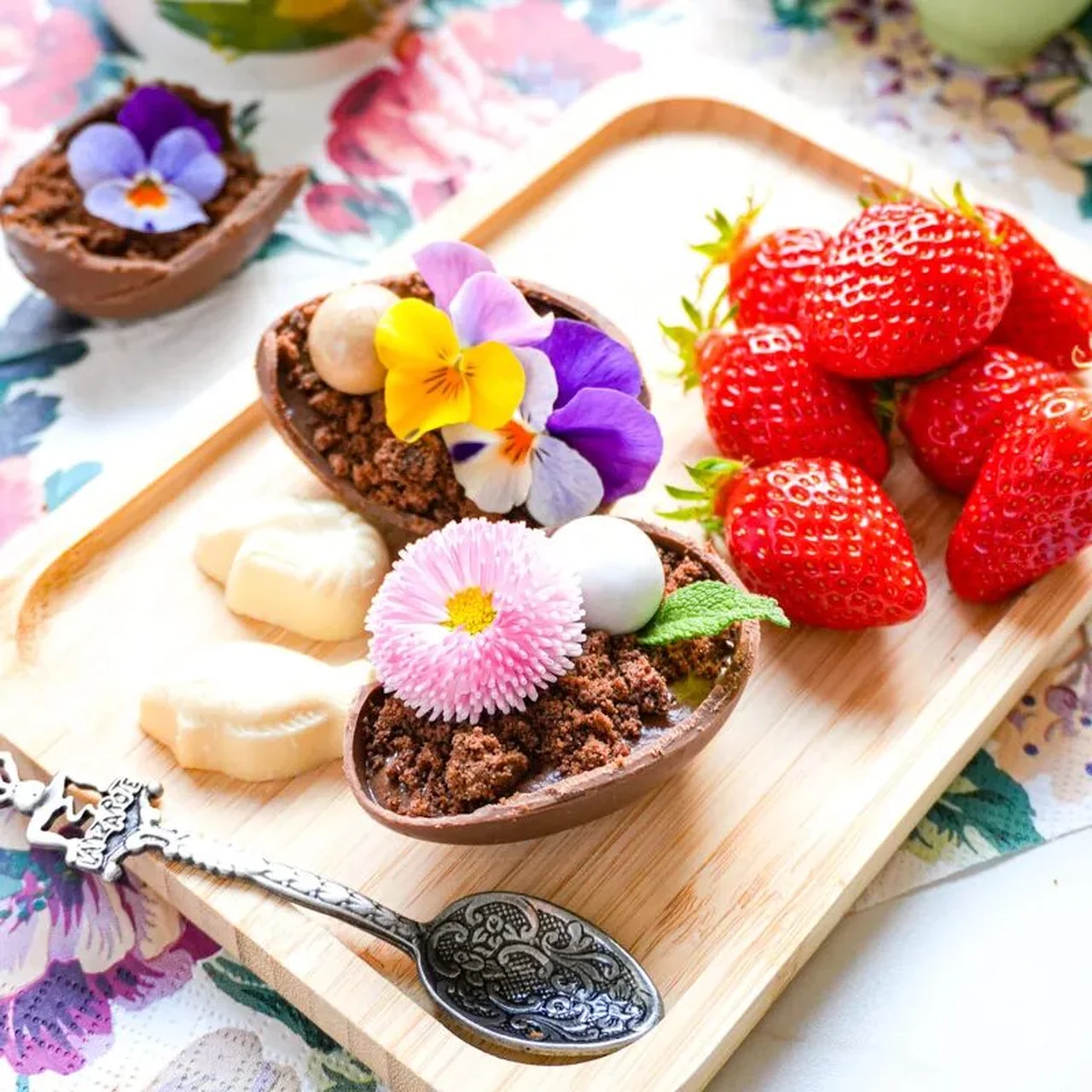 Oeufs de Pâques à la mousse au chocolat