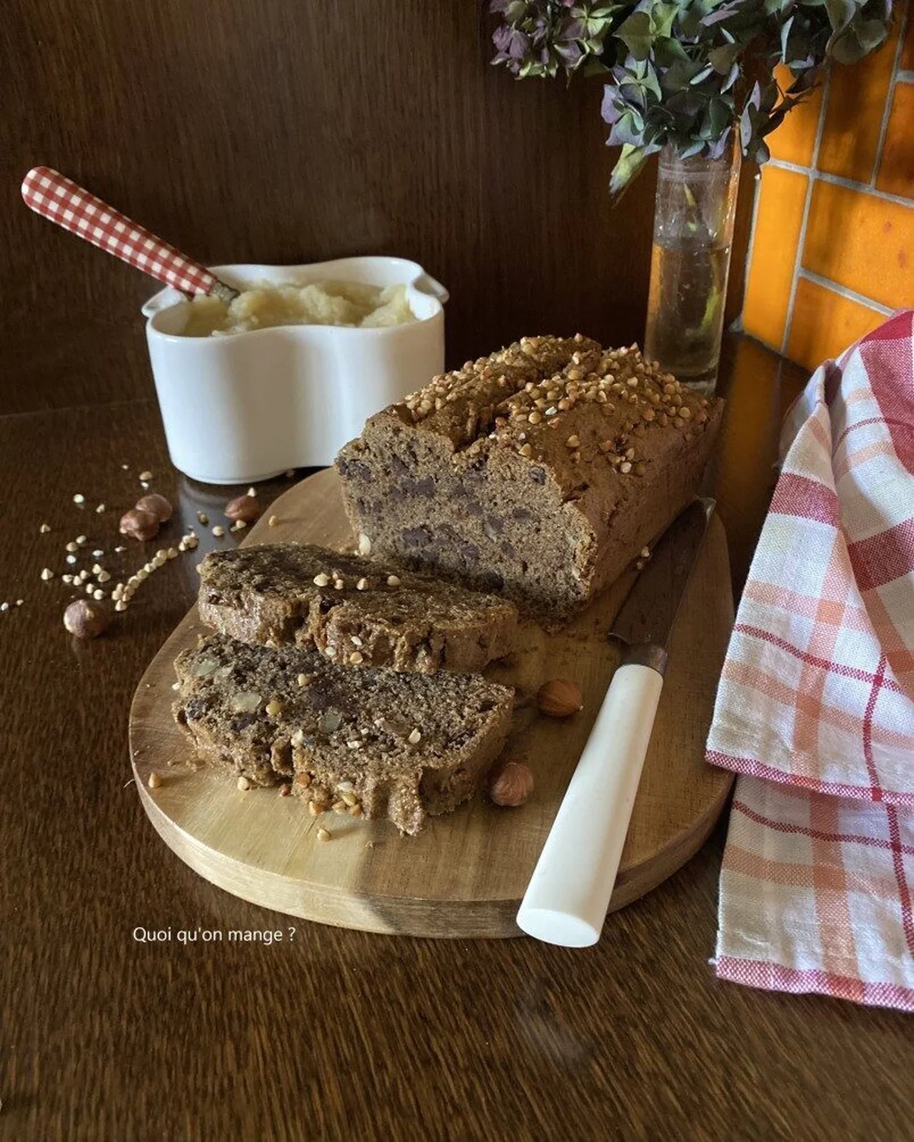 Cake sarrasin, chocolat et noisettes
