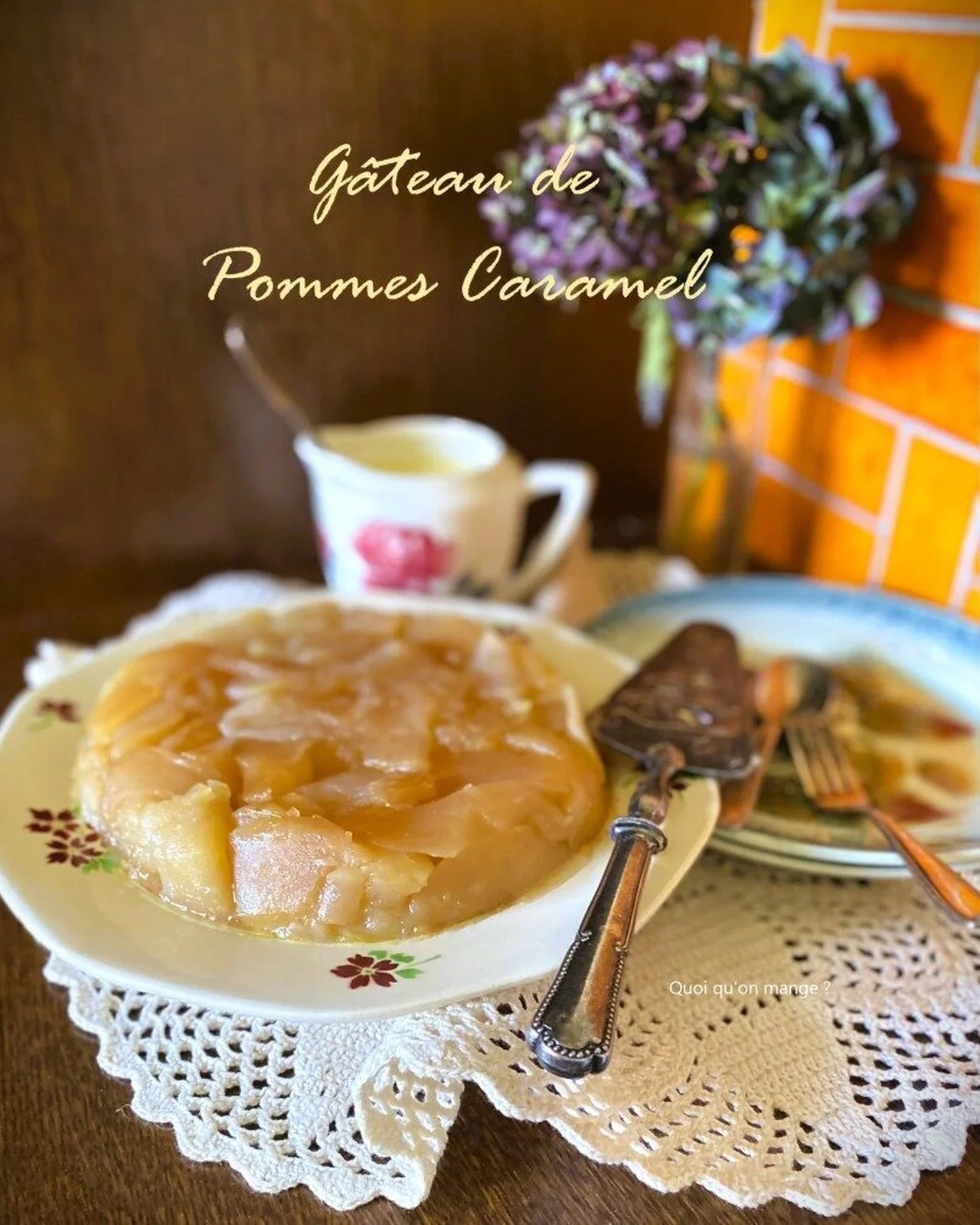 Gâteau de pommes caramel et crème anglaise