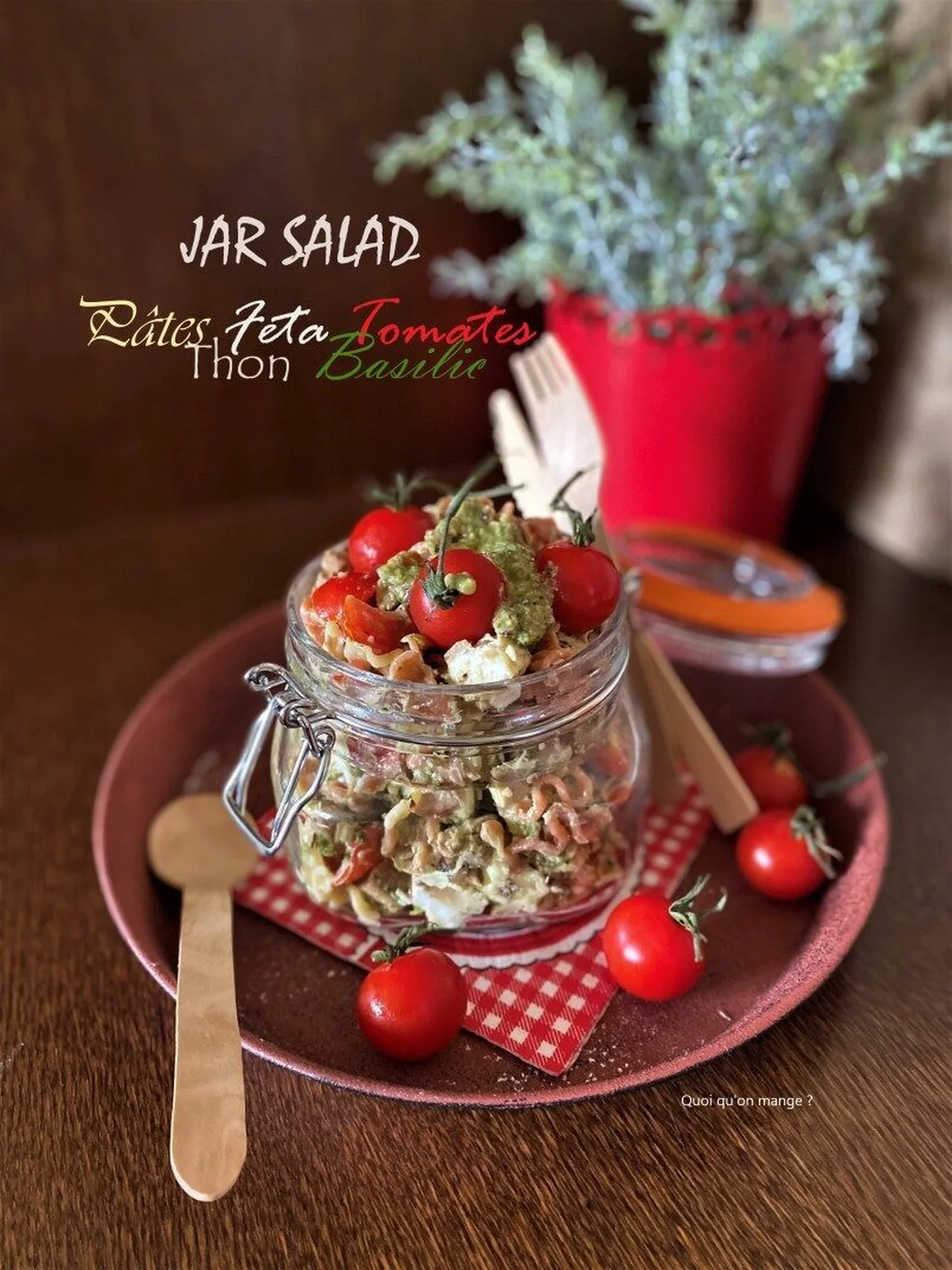 Jar Salad de pâtes, tomates cerise, thon et feta