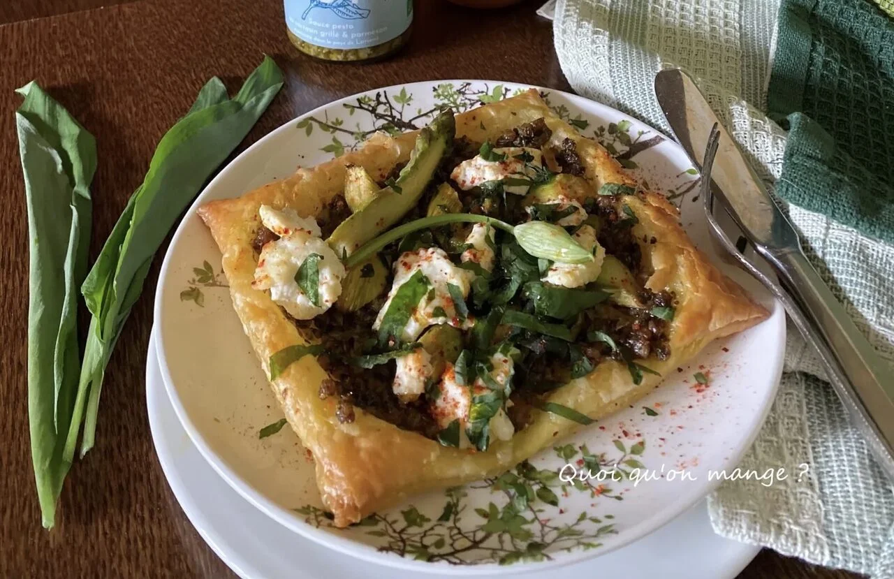 Tartelette brousse, ail des ours et asperges vertes