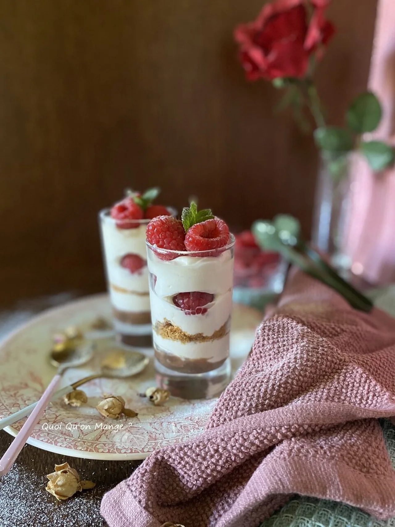 Verrine aux framboises parfumée à la rose