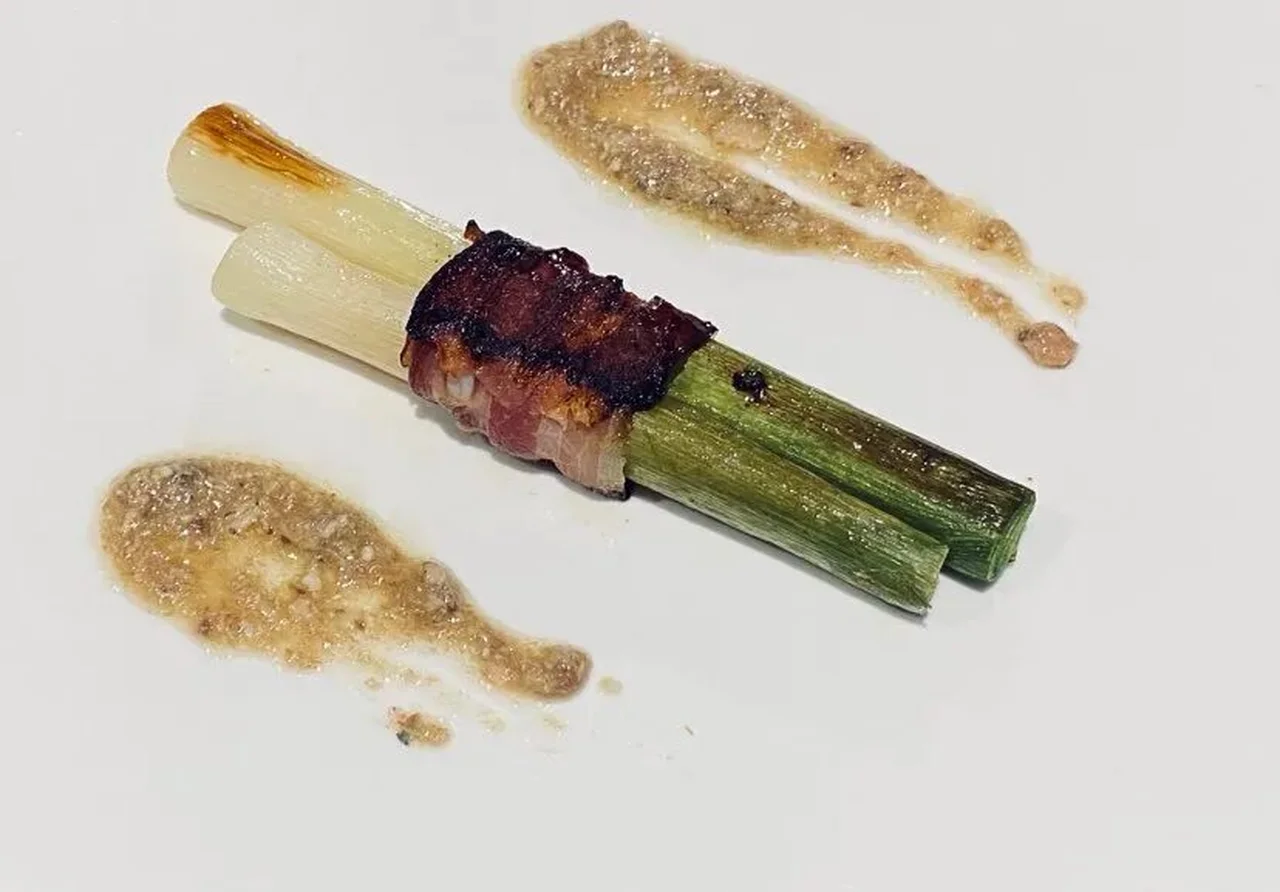 Poireaux crayon sauce aux anchois