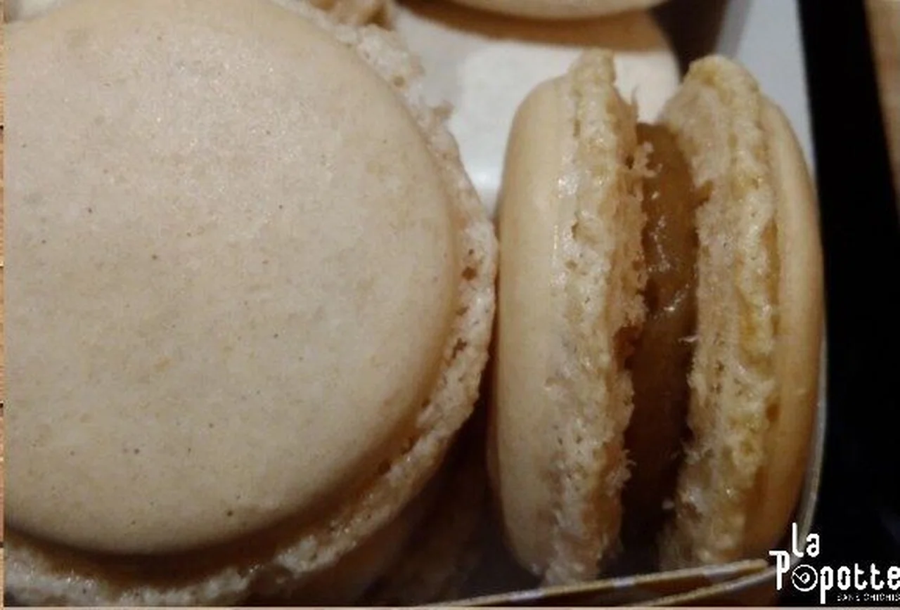 Macarons au café