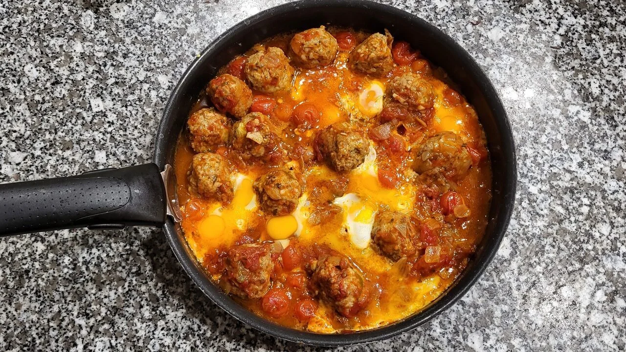 Tajine boulettes de boeuf aux tomates cerises